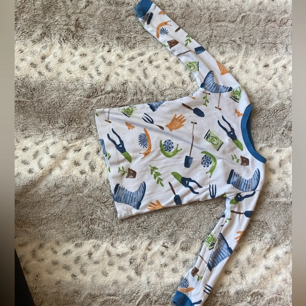 Burt’s Bees Baby garden matching set boys size 2T plants snails pajamas preppy